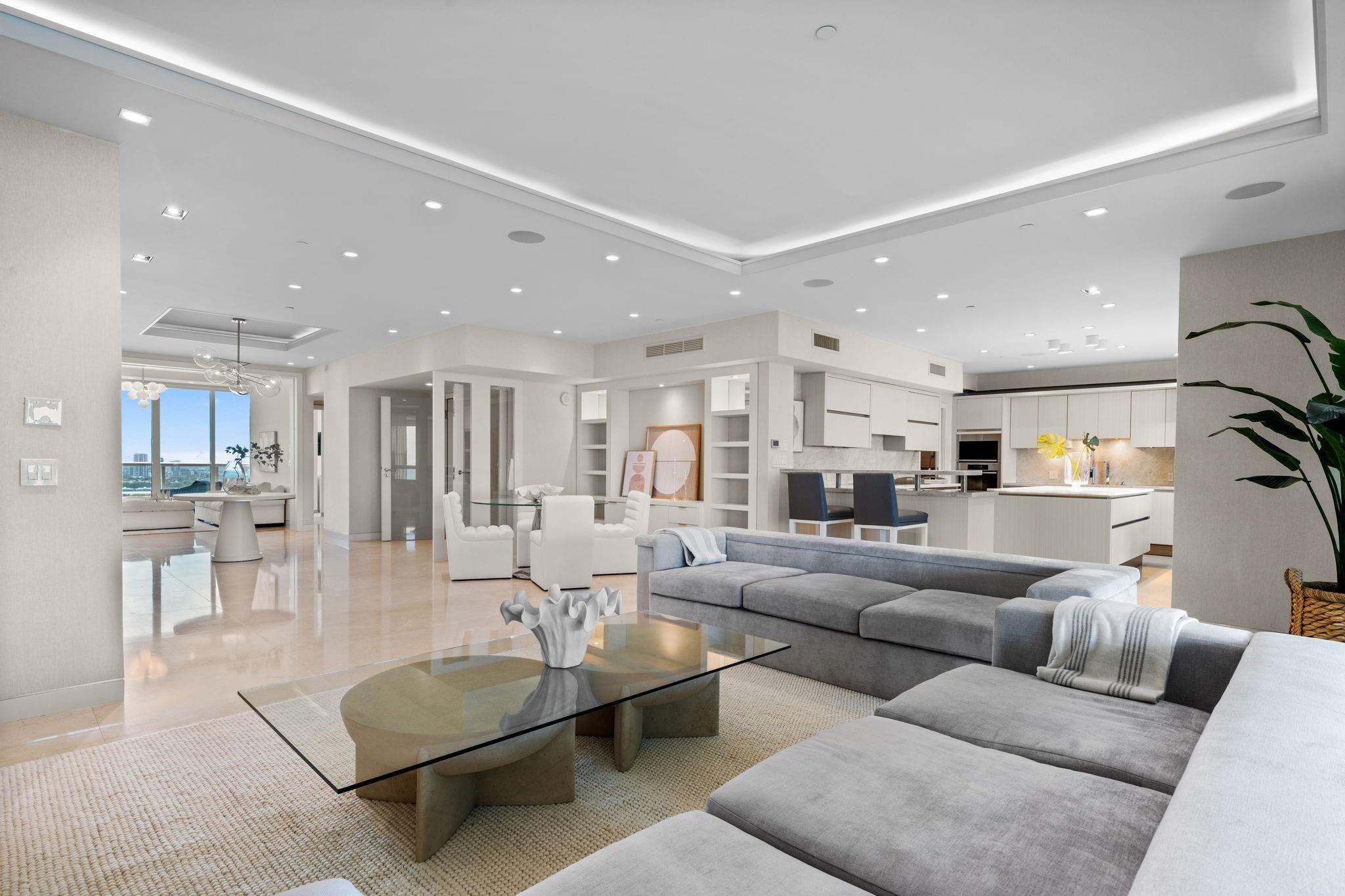 LAS OLAS BEACH CLUB - Residential