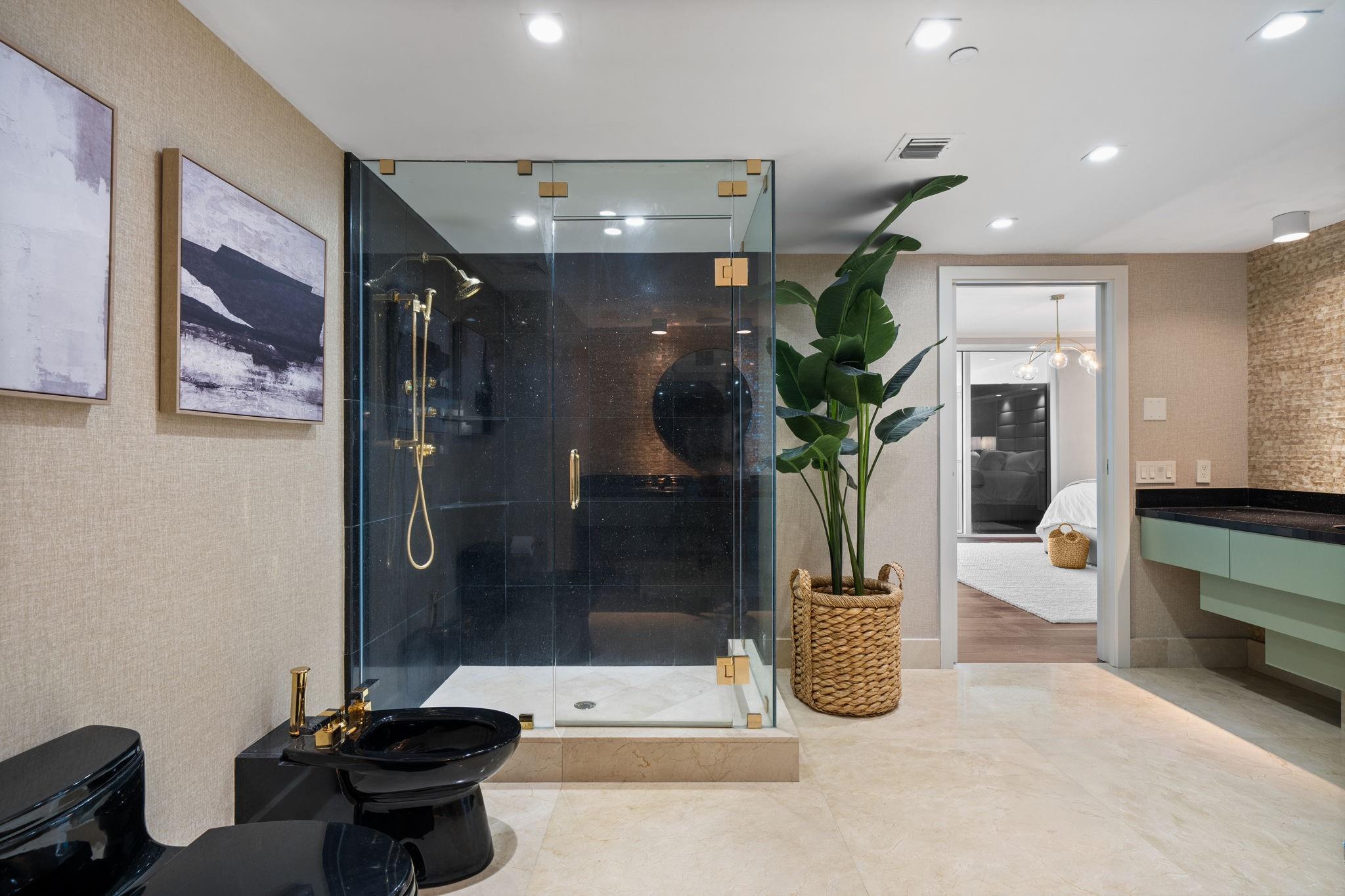 LAS OLAS BEACH CLUB - Residential