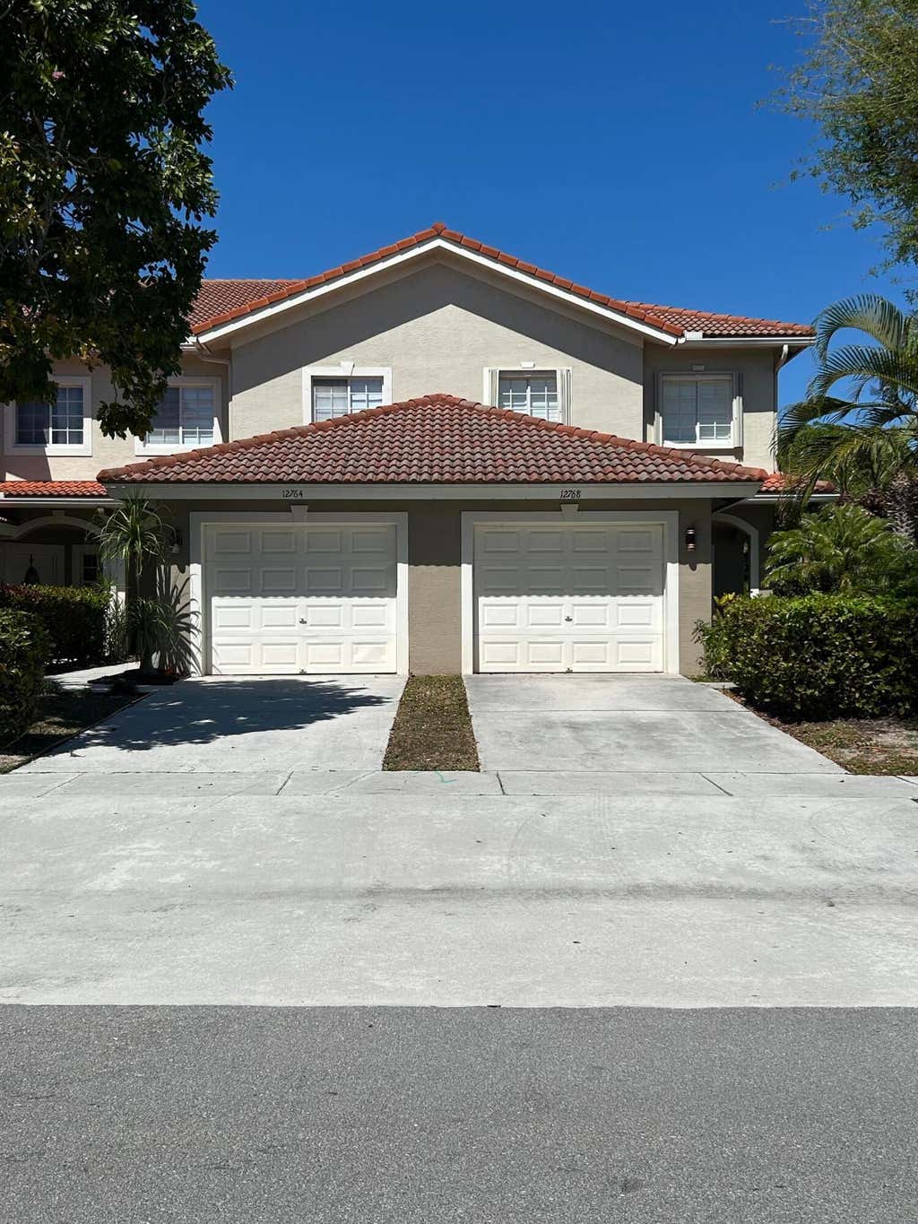 Photo of 12768 Westhampton Circle, Wellington, FL 33414 (MLS # B26051072)