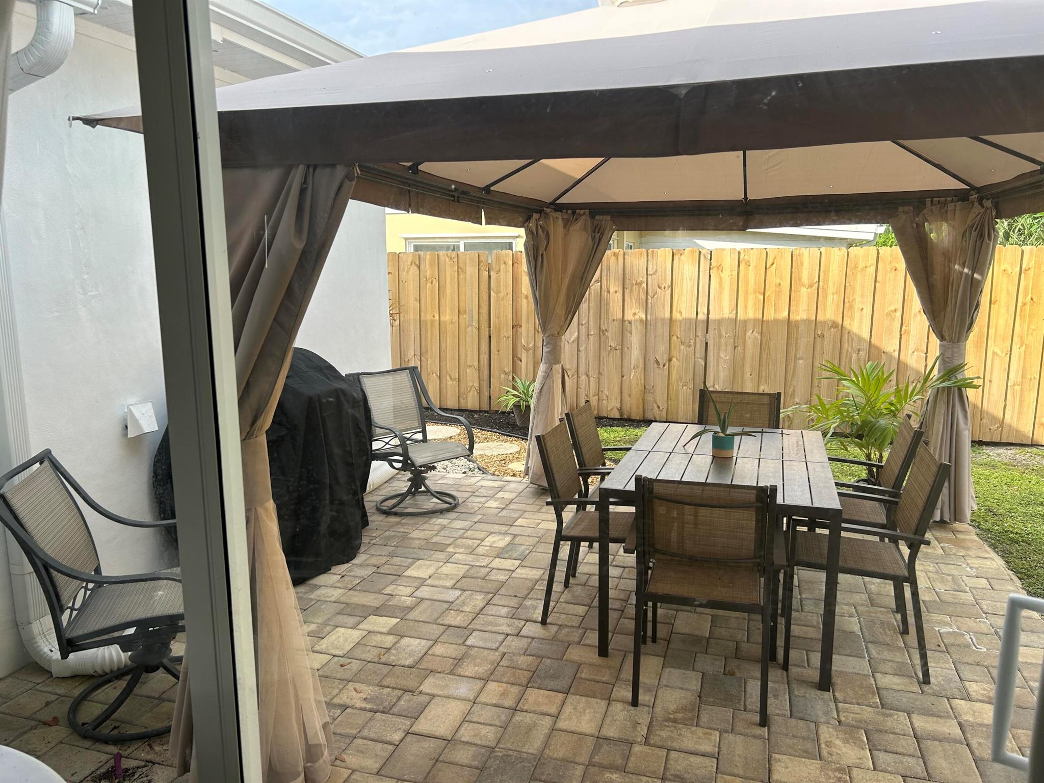 NORTH PALM BEACH VILLAGE - Residential Lease