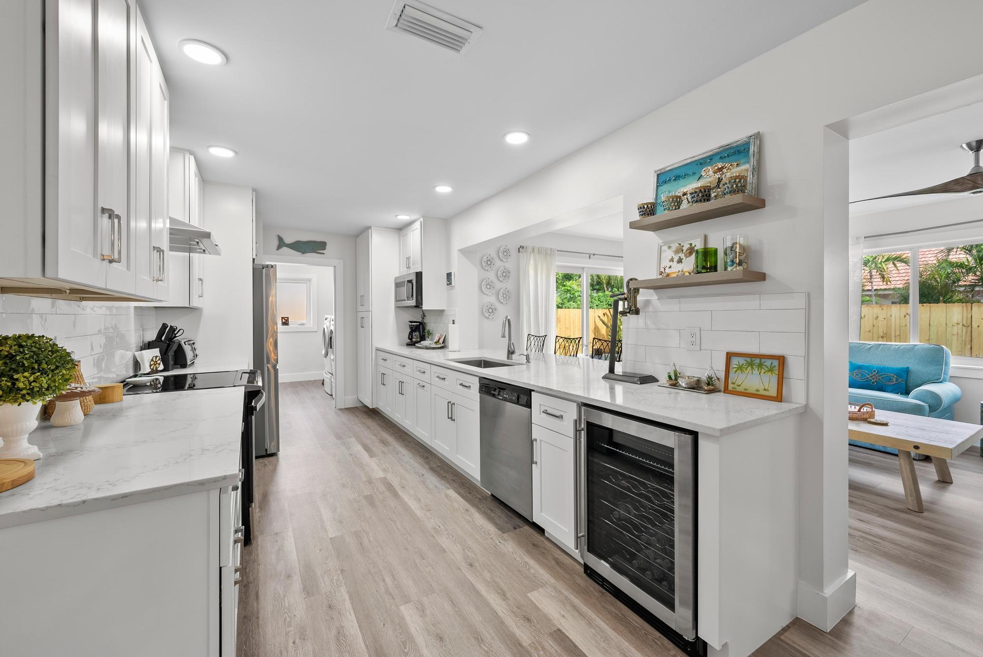 NORTH PALM BEACH VILLAGE - Residential Lease