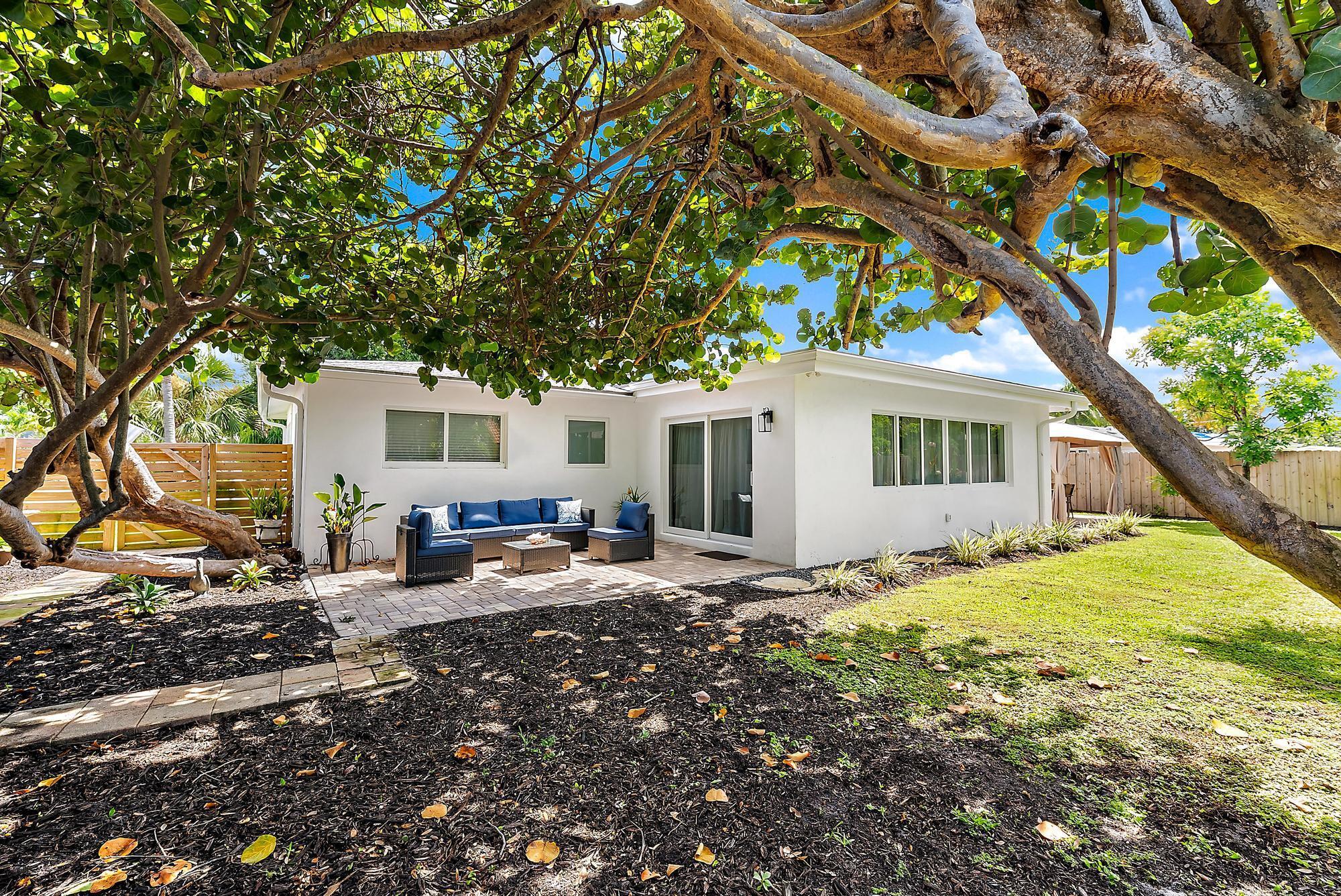 NORTH PALM BEACH VILLAGE - Residential Lease