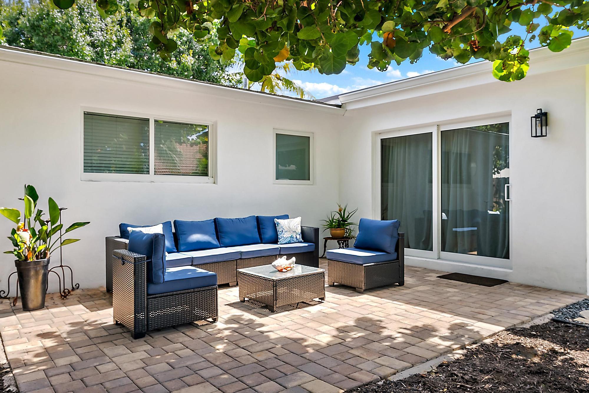 NORTH PALM BEACH VILLAGE - Residential Lease