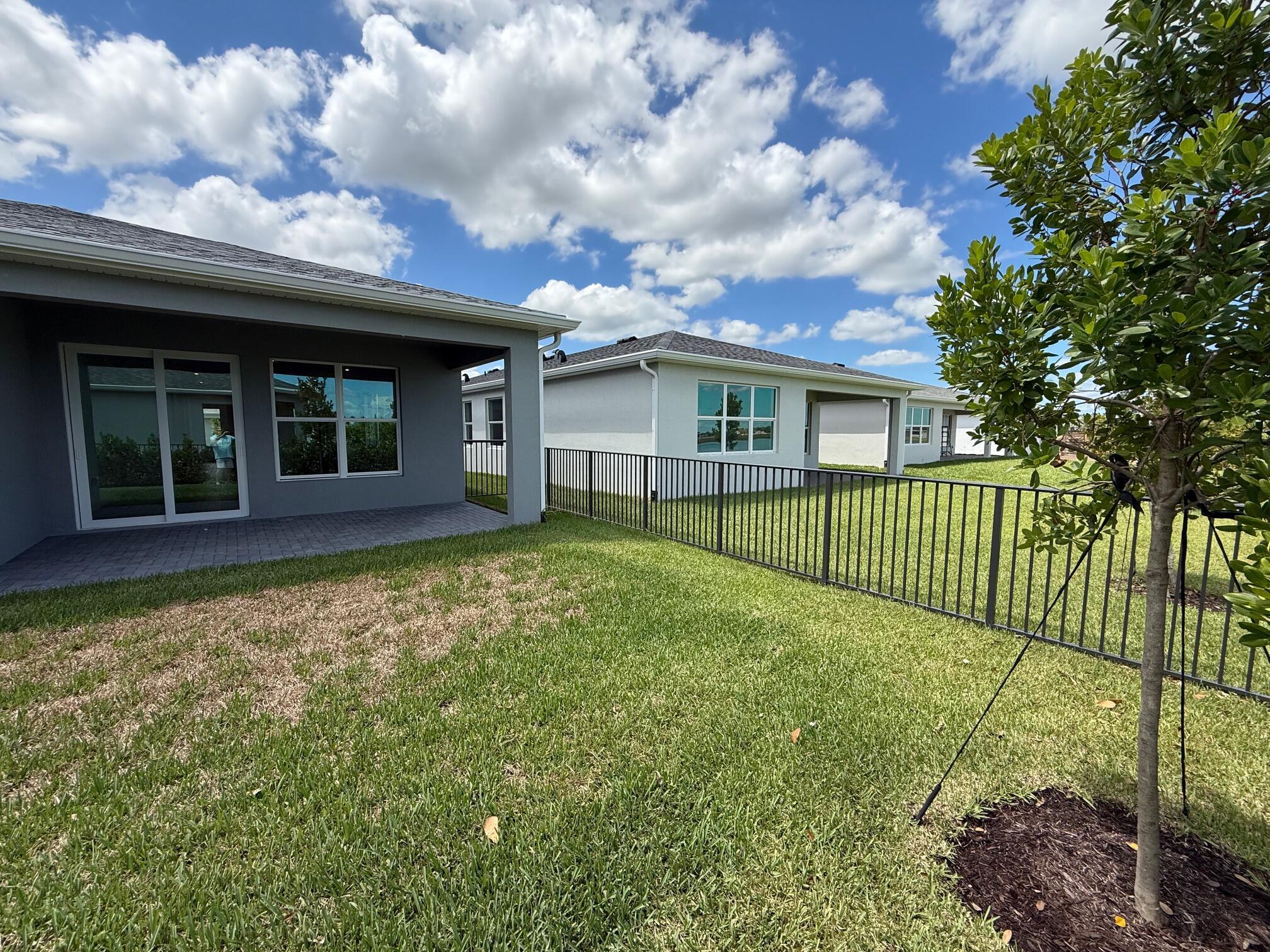 SOUTHERN GROVE PARCEL 28 - Residential Lease