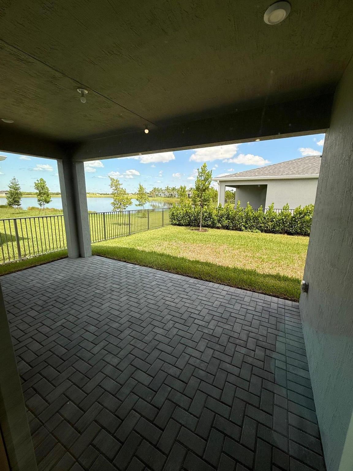 SOUTHERN GROVE PARCEL 28 - Residential Lease
