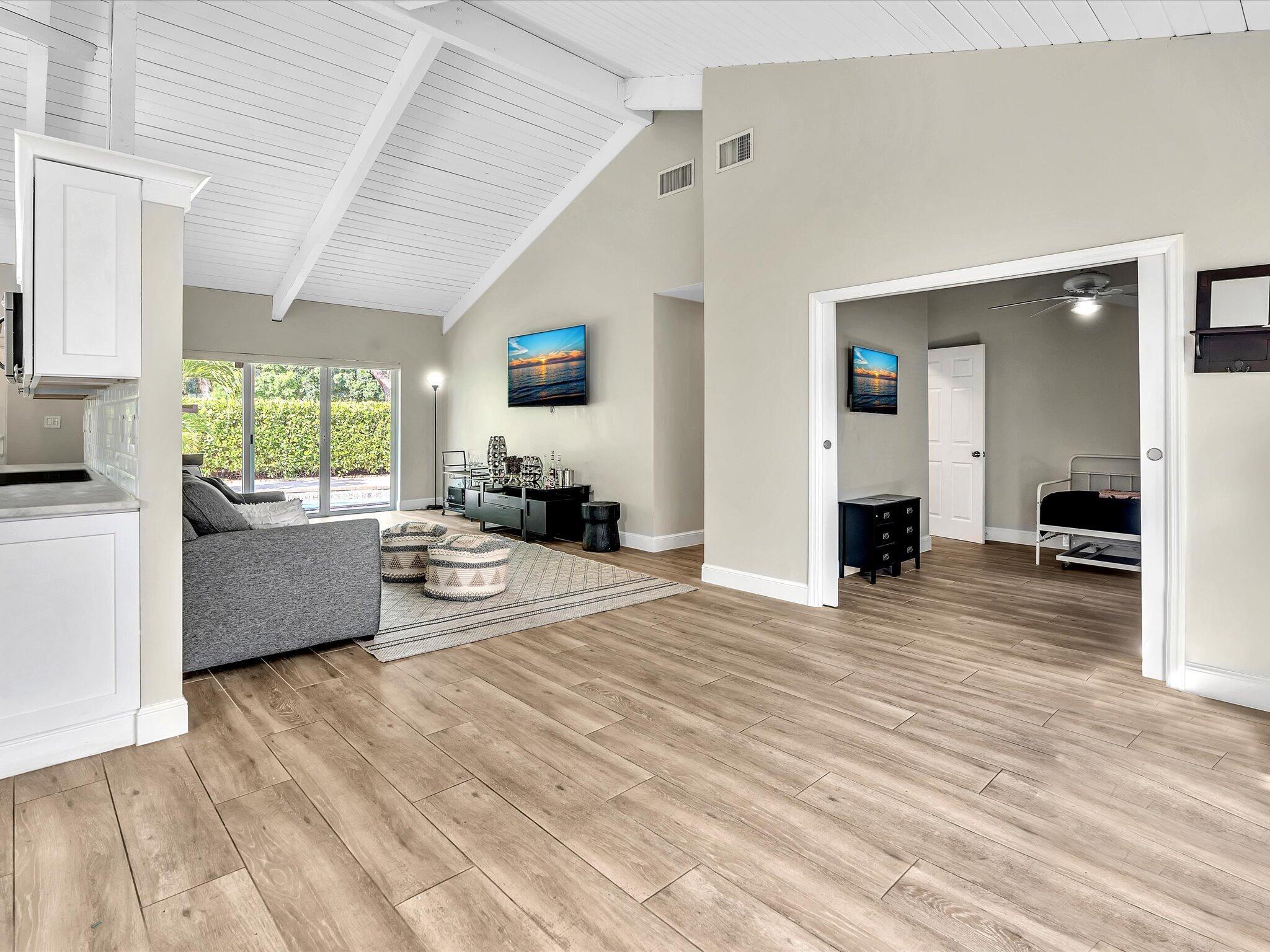 SUNFLOWER DELRAY - Residential Lease