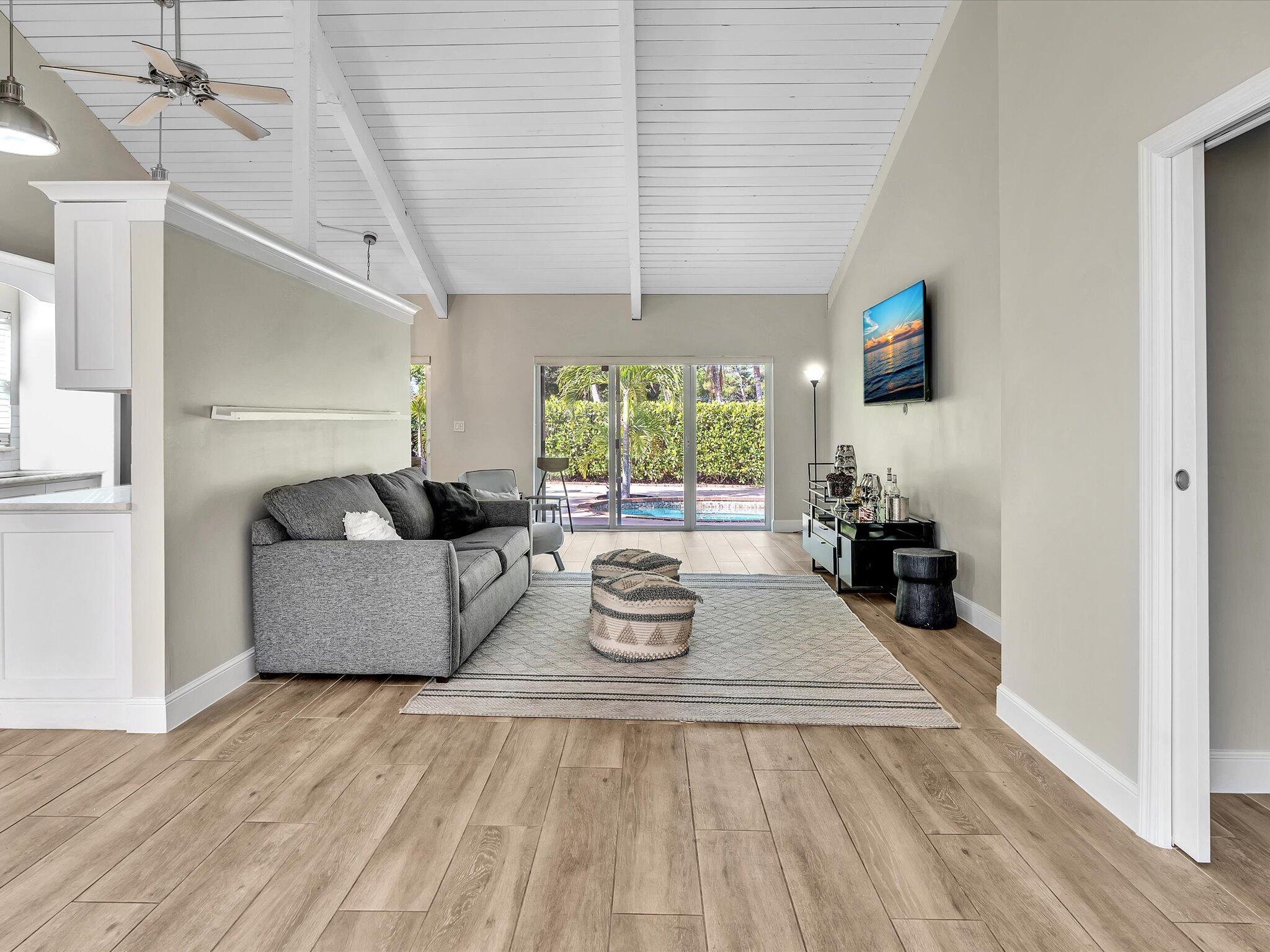 SUNFLOWER DELRAY - Residential Lease