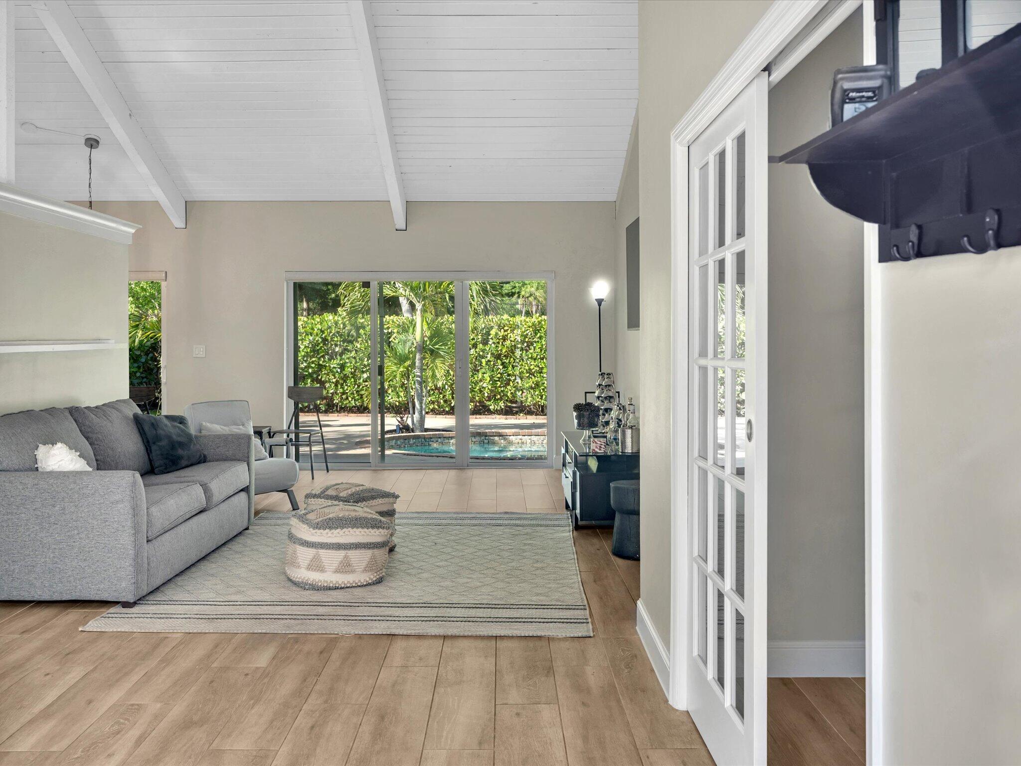 SUNFLOWER DELRAY - Residential Lease