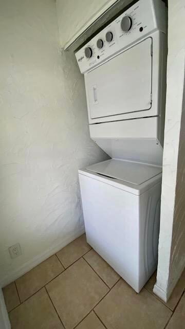 LAKE WORTH TOWN OF - Residential Lease
