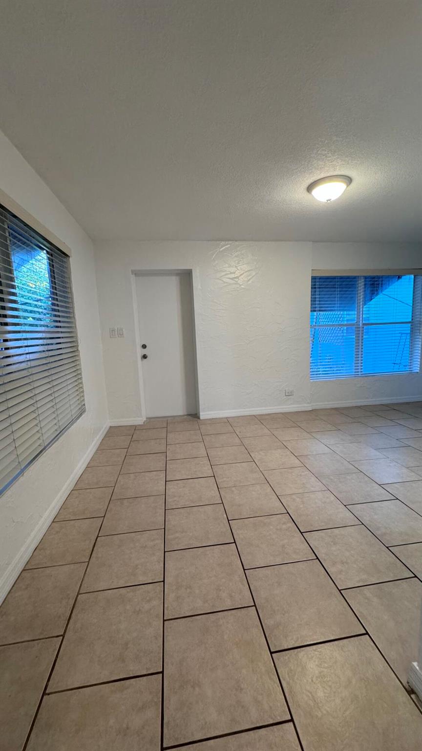 LAKE WORTH TOWN OF - Residential Lease