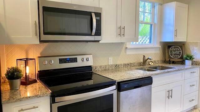 LAKE WORTH TOWN OF - Residential Lease