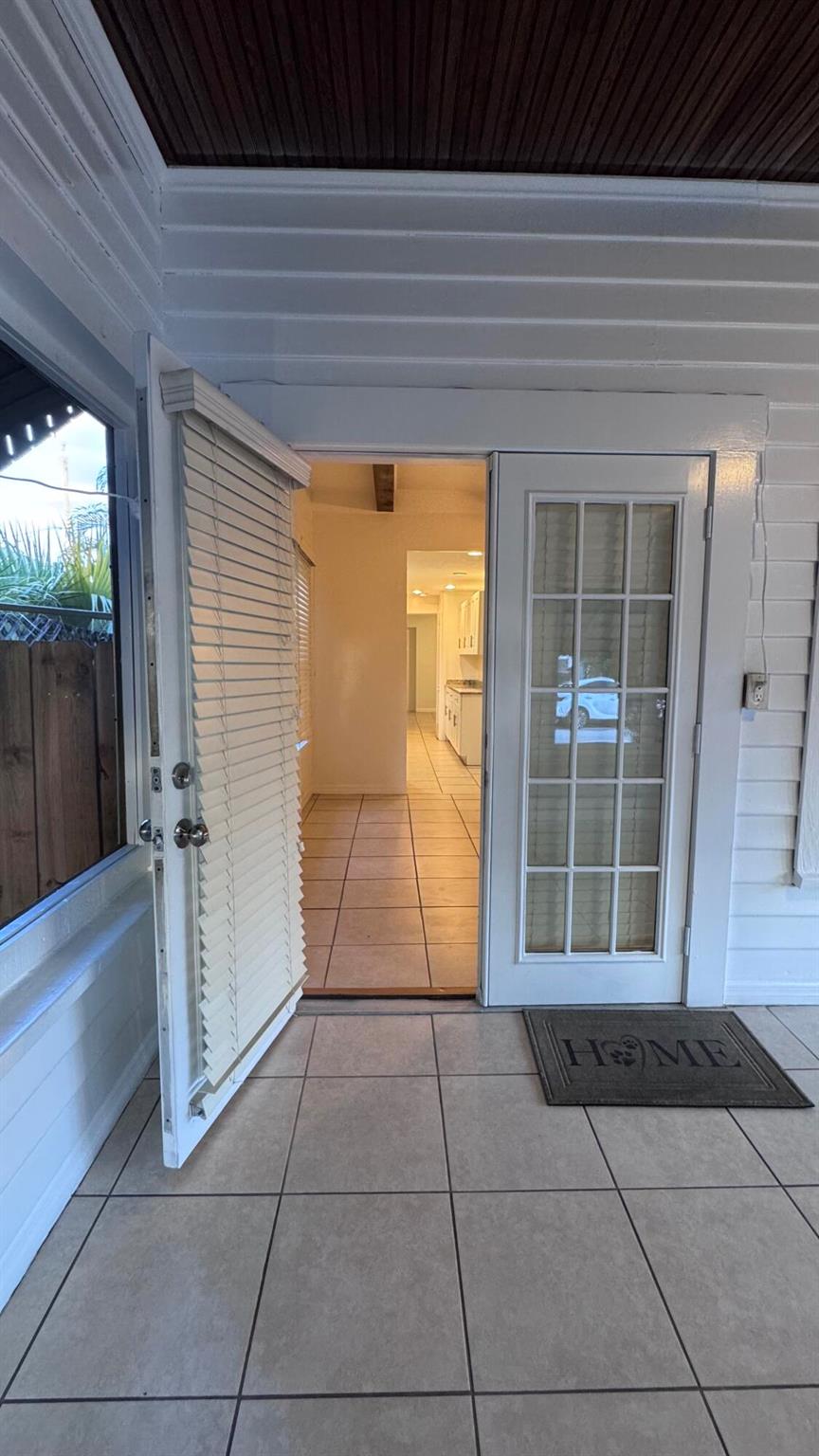 LAKE WORTH TOWN OF - Residential Lease