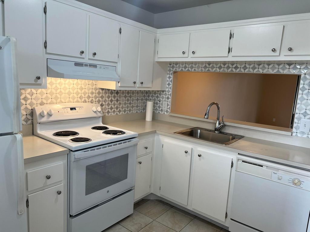 Photo of 7101 Golf Colony 204 Court #204, Lake Worth, FL 33467 (MLS # R11045959)