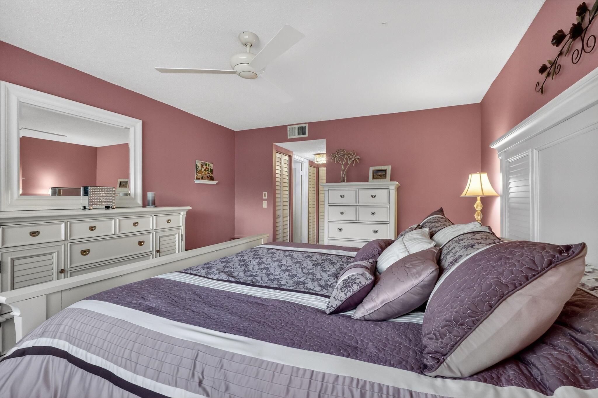 COLONIAL CLUB CONDO SEC 2 - Residential