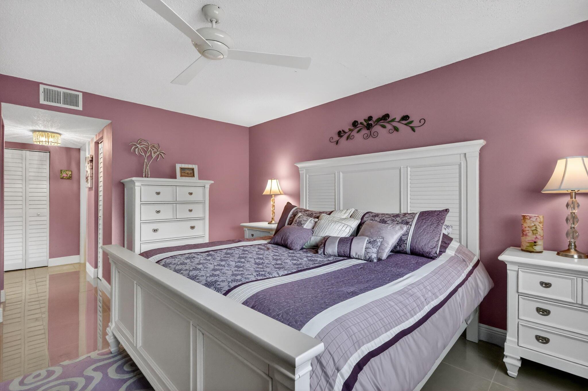 COLONIAL CLUB CONDO SEC 2 - Residential