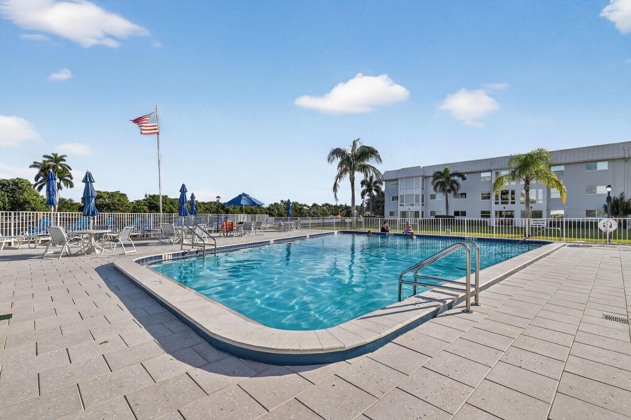 COLONIAL CLUB CONDO SEC 2 - Residential