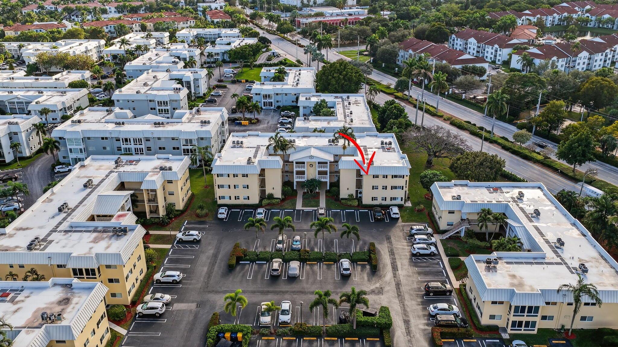 COLONIAL CLUB CONDO SEC 2 - Residential