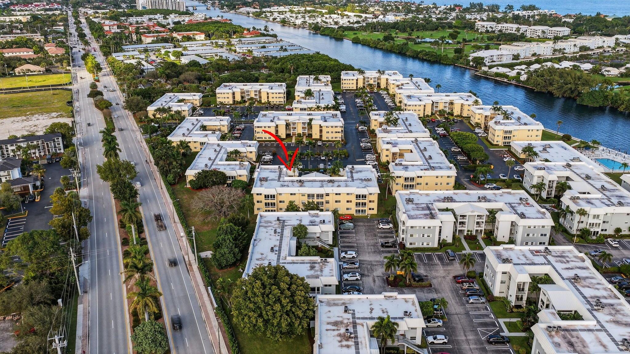 COLONIAL CLUB CONDO SEC 2 - Residential