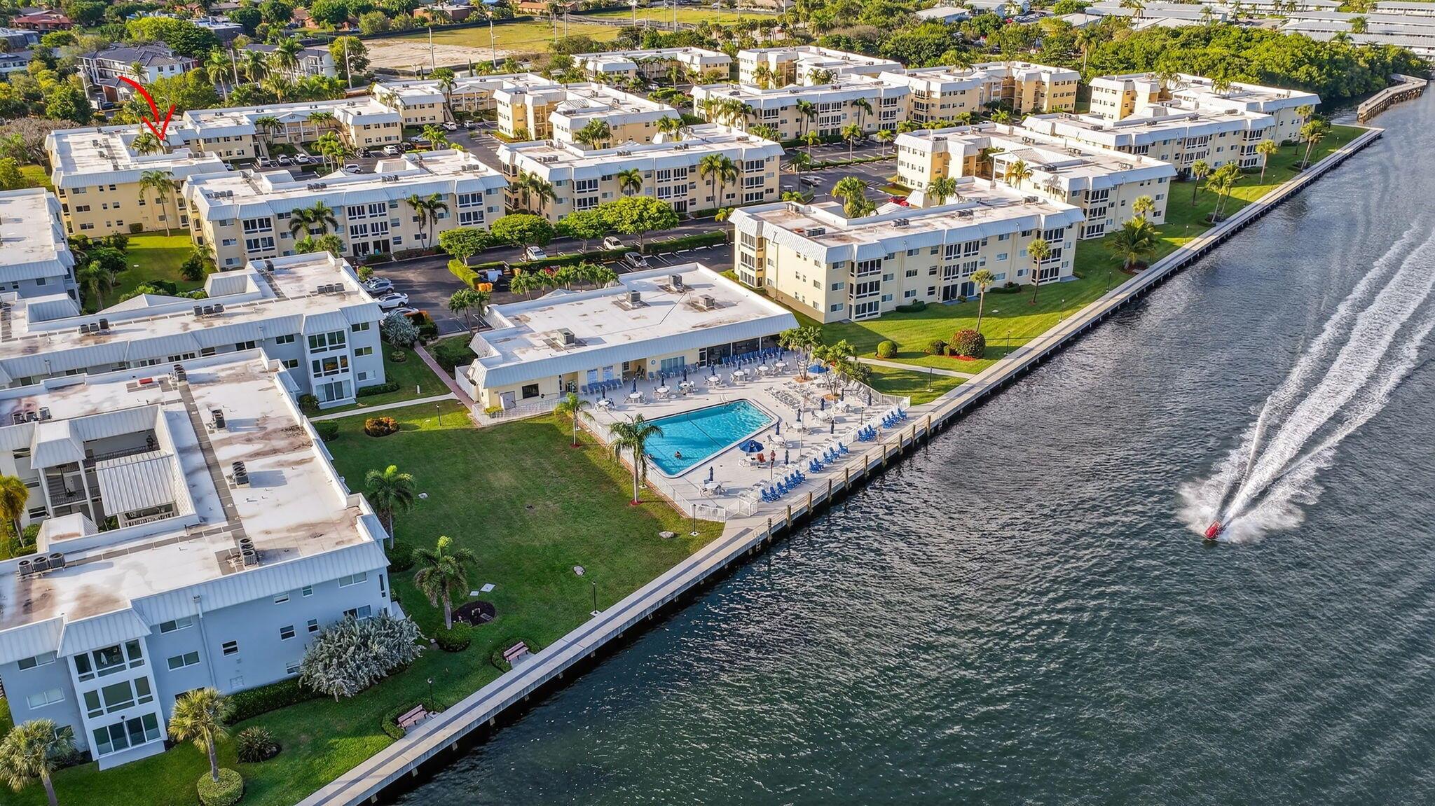 COLONIAL CLUB CONDO SEC 2 - Residential