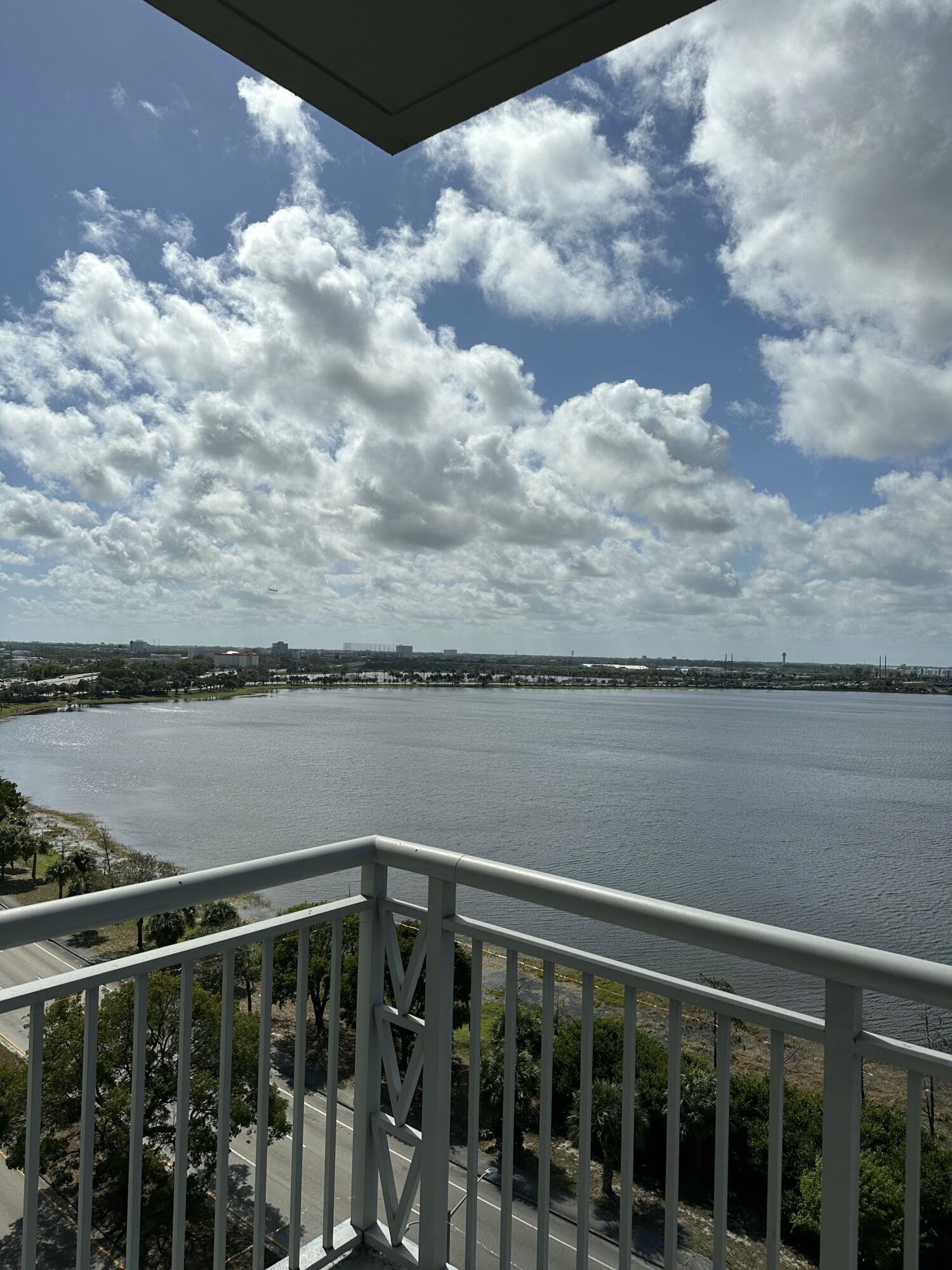 Edge Condo no one - Residential Lease