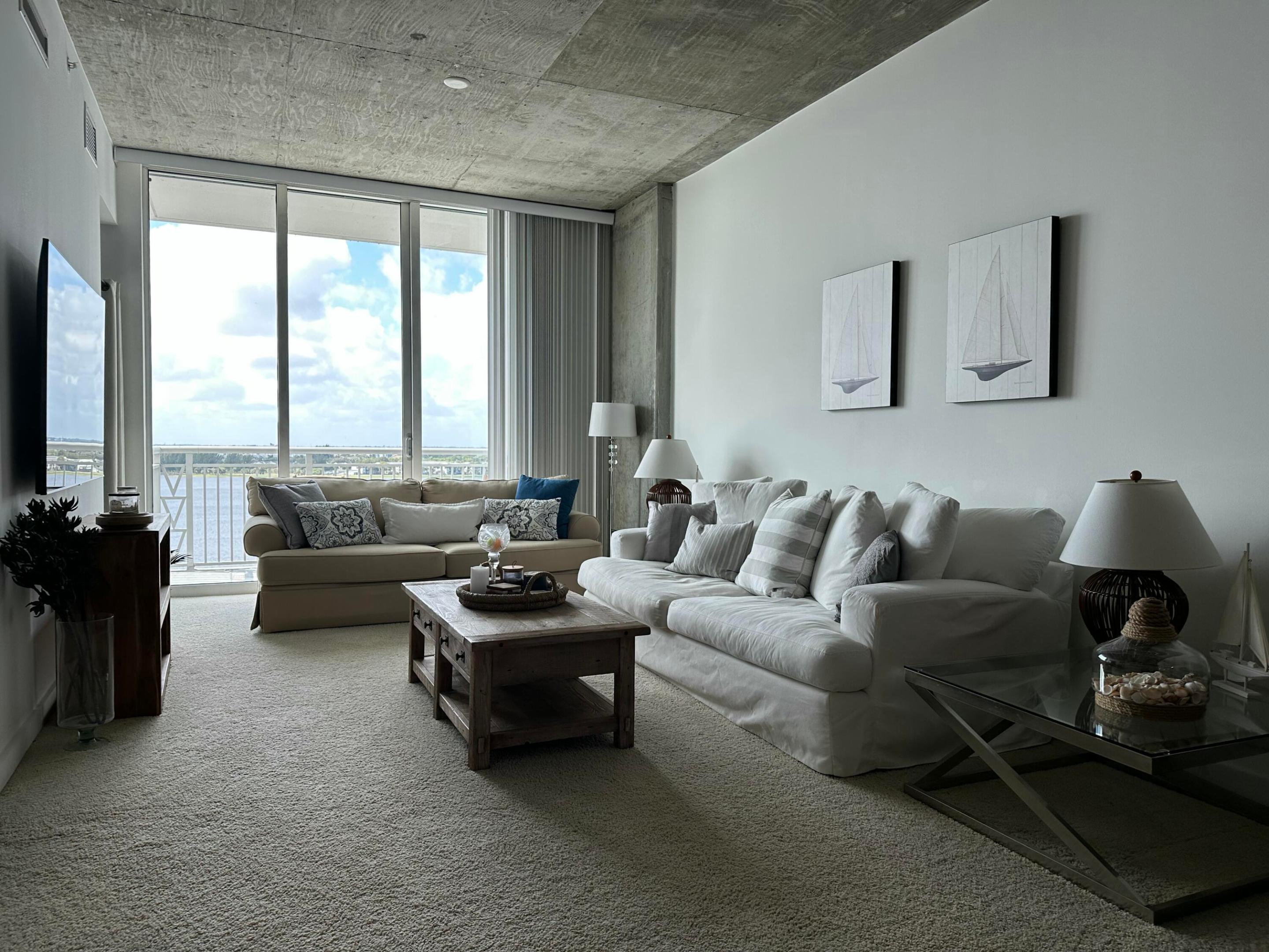 Edge Condo no one - Residential Lease