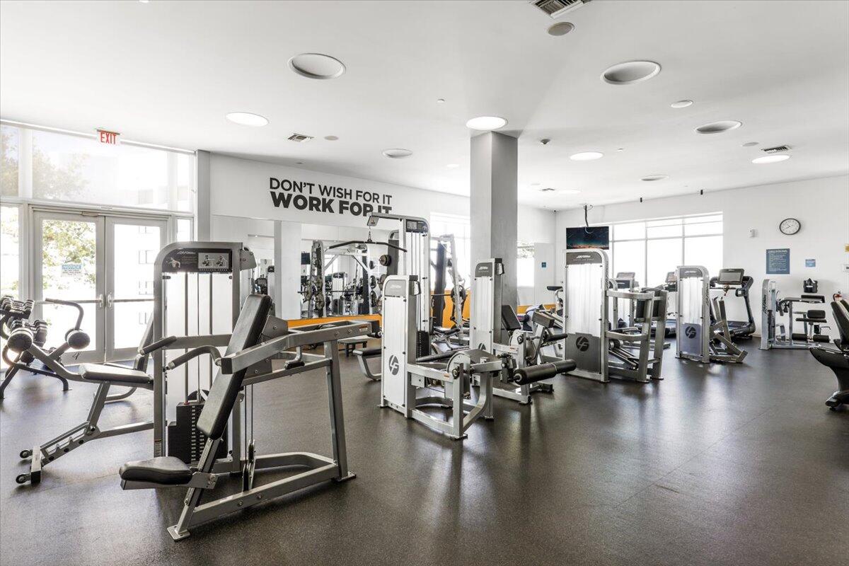 Edge Condo no one - Residential Lease