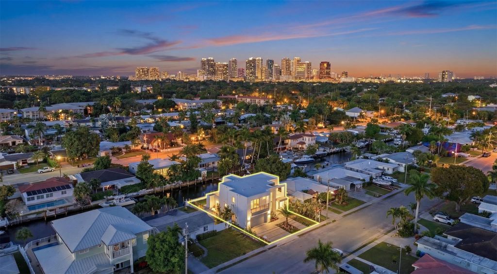 Photo of 1113 Avocado Isle, Fort Lauderdale, FL 33315 (MLS # F10551139)