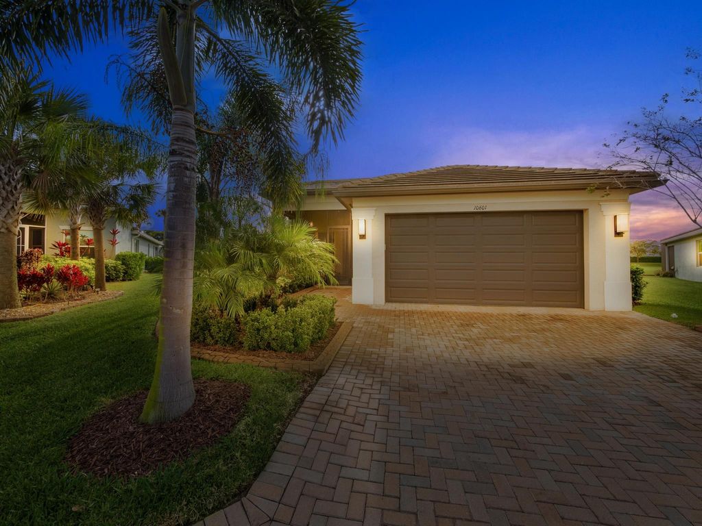 Photo of 10601 SW Sunray Street, Port Saint Lucie, FL 34987 (MLS # R10955079)