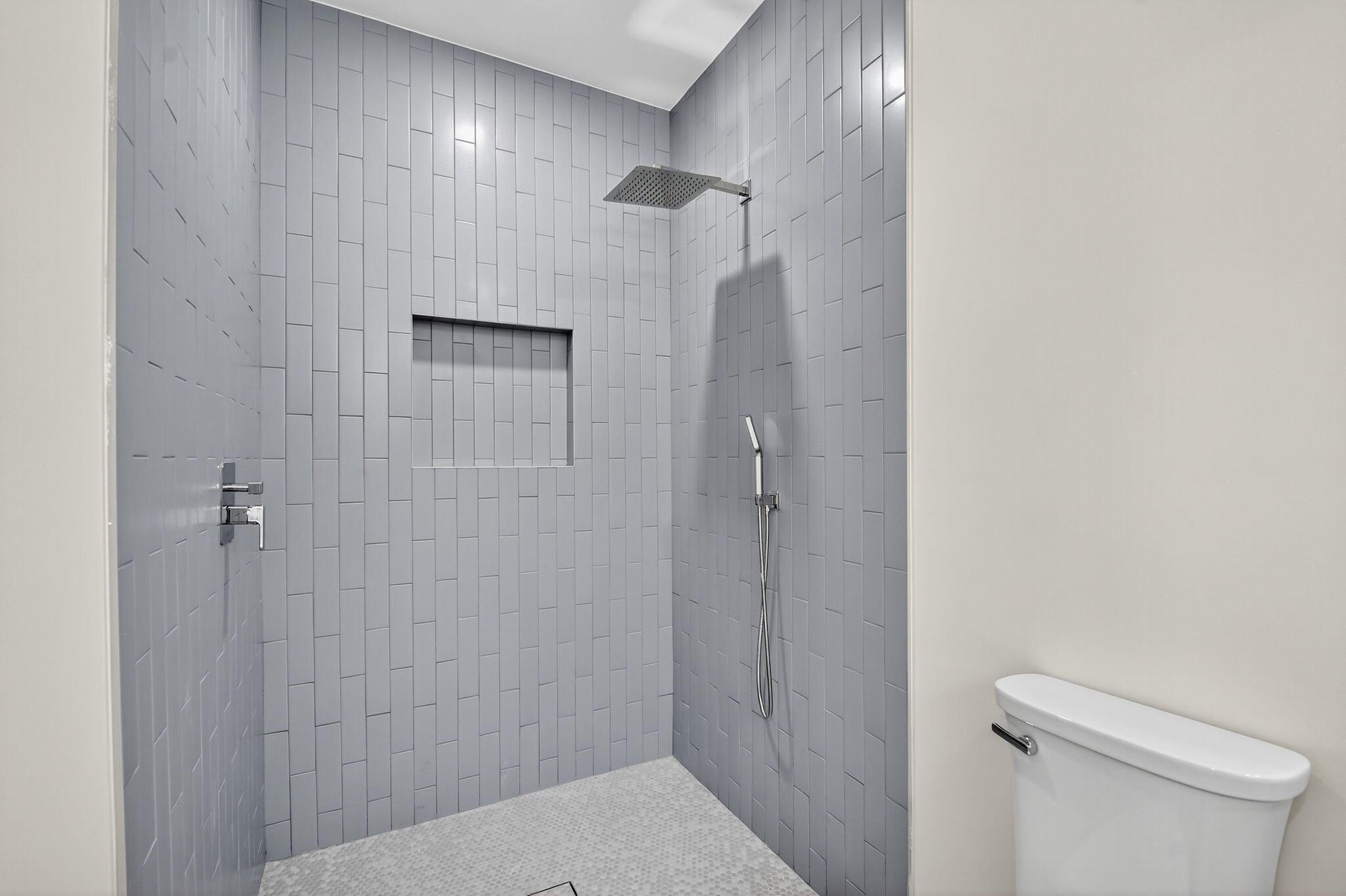 PINE GARDENS - Residential