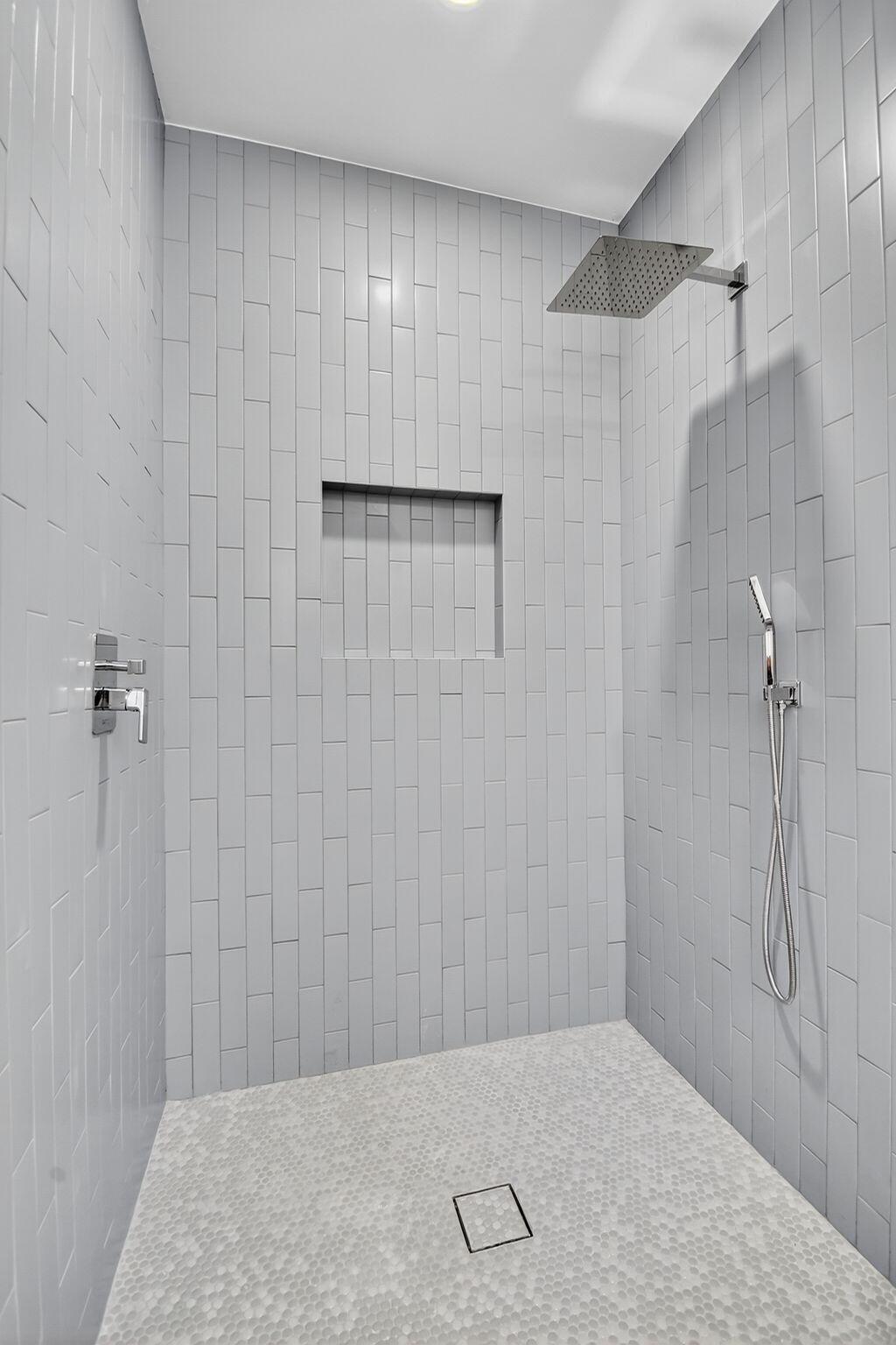 PINE GARDENS - Residential