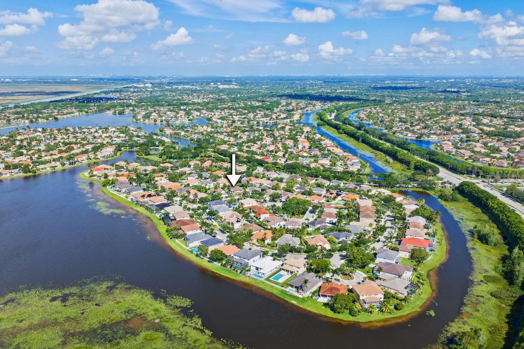 Photo of 978 Greenwood Road #978, Weston, FL 33327 (MLS # B26033607)
