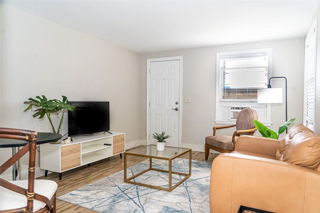 Photo of 613 SE 1st Street, Delray Beach, FL 33483 (MLS # F10466657)