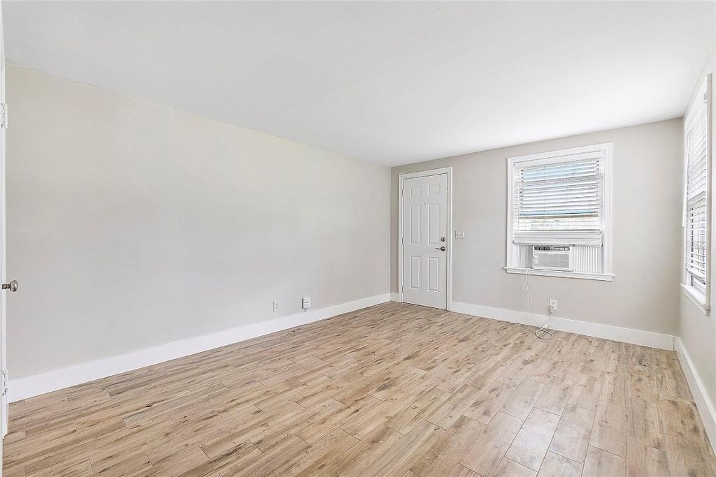 Photo of 613 SE 1st Street, Delray Beach, FL 33483 (MLS # F10466657)