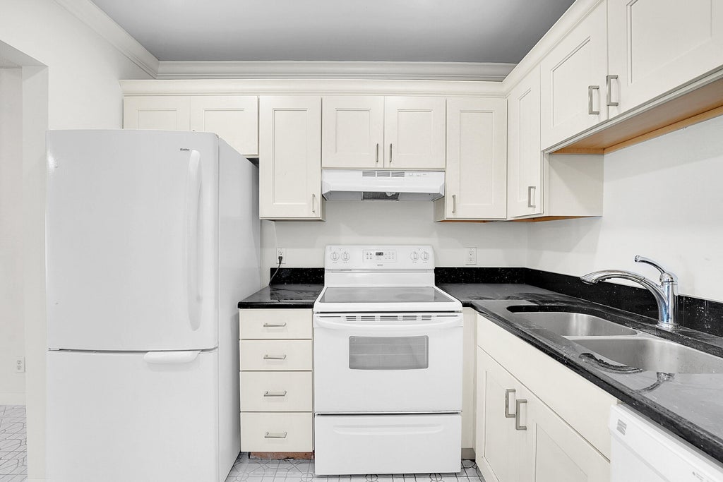 Photo of 200 Waterway Drive S #105, Lantana, FL 33462 (MLS # B26061978)