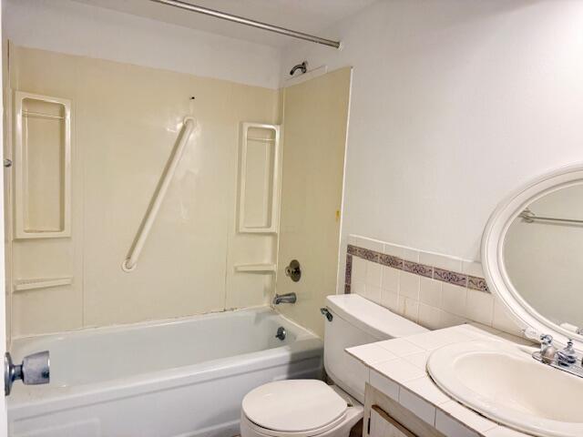 Century Village - NORTHAMPTON CONDOS - Residential