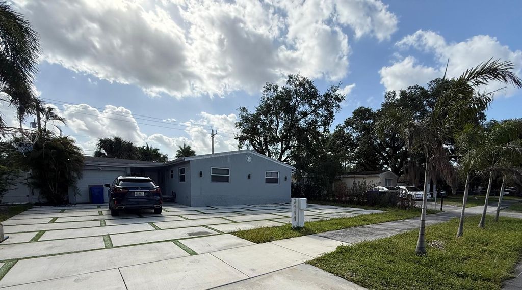 Photo of 3111 N 66th Avenue, Hollywood, FL 33024 (MLS # B26030909)