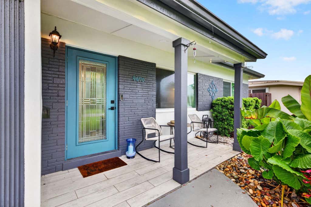 Photo of 4670 NE 4TH Avenue, Oakland Park, FL 33334 (MLS # B26060096)