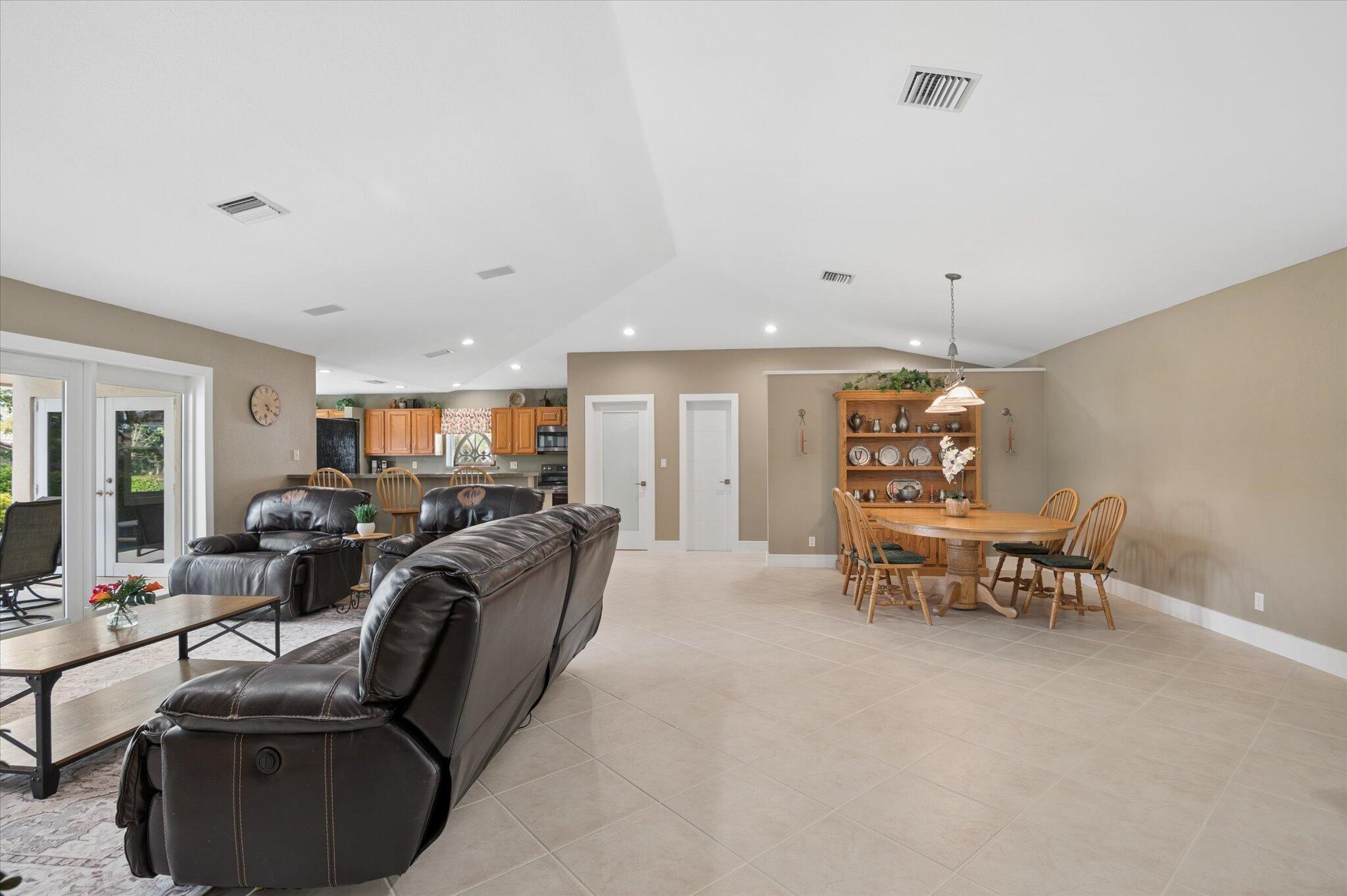 CYPRESS GLEN - Residential