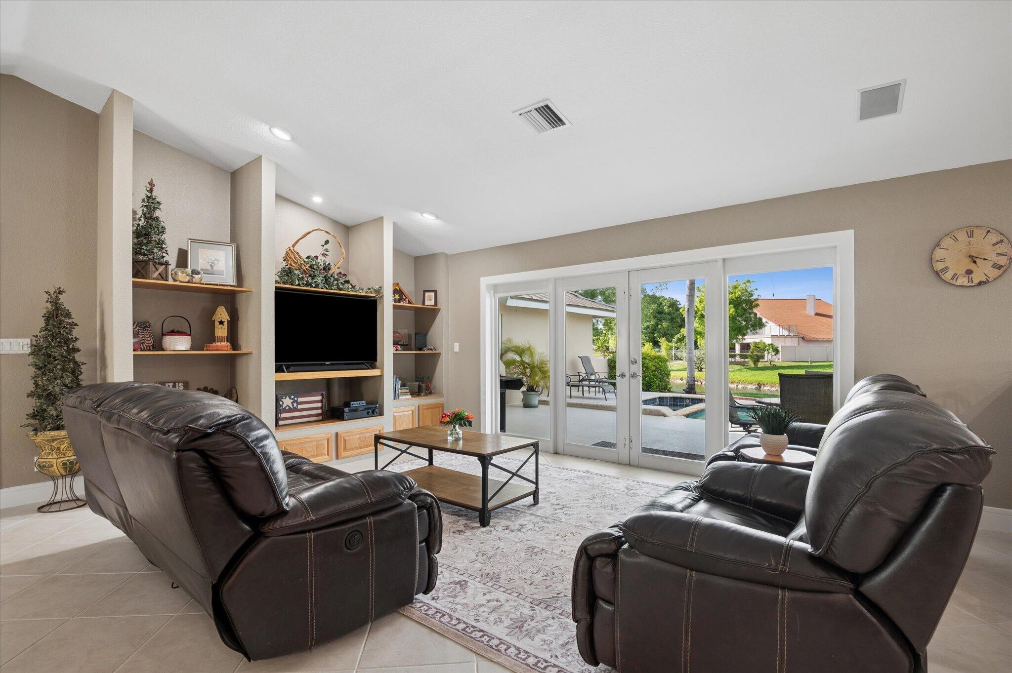 CYPRESS GLEN - Residential