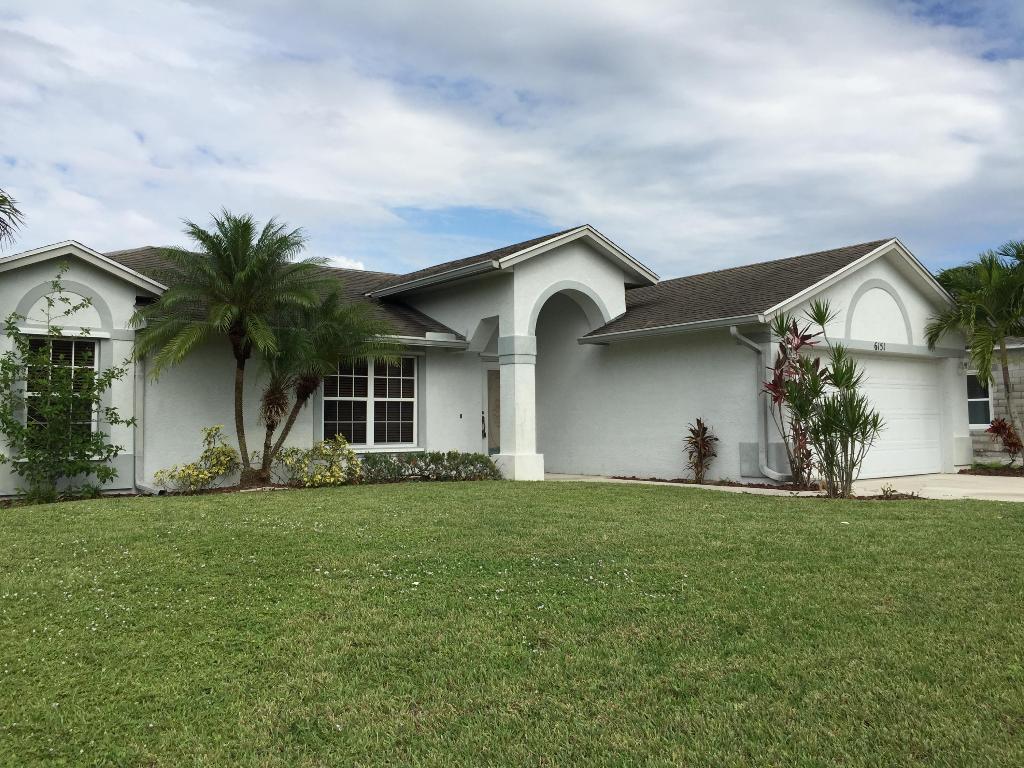 PORT ST LUCIE SECTION 48 1ST REPLAT - Residential