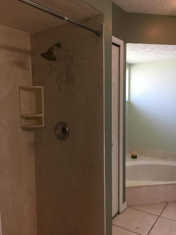 PORT ST LUCIE SECTION 48 1ST REPLAT - Residential