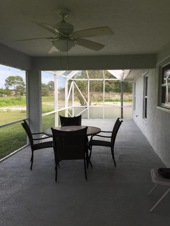 PORT ST LUCIE SECTION 48 1ST REPLAT - Residential