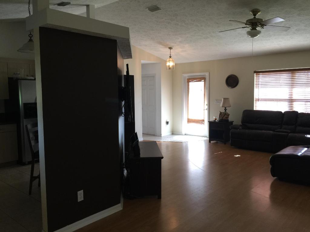 PORT ST LUCIE SECTION 48 1ST REPLAT - Residential