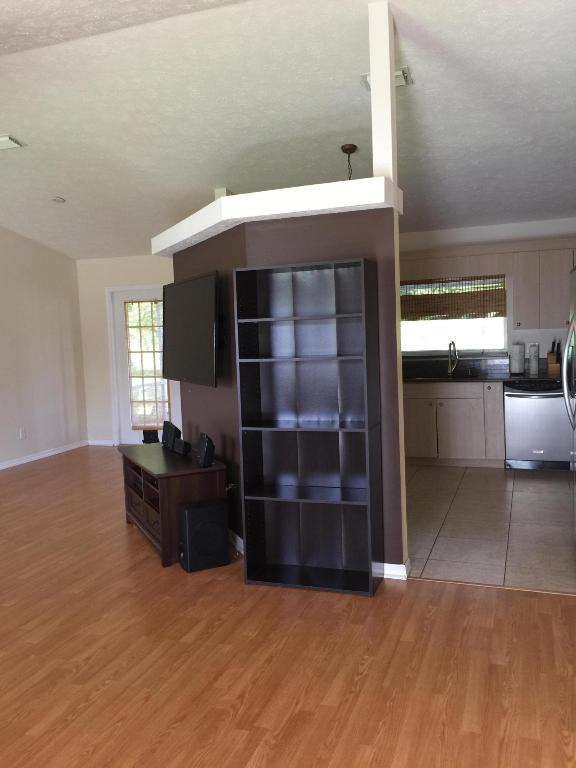 PORT ST LUCIE SECTION 48 1ST REPLAT - Residential