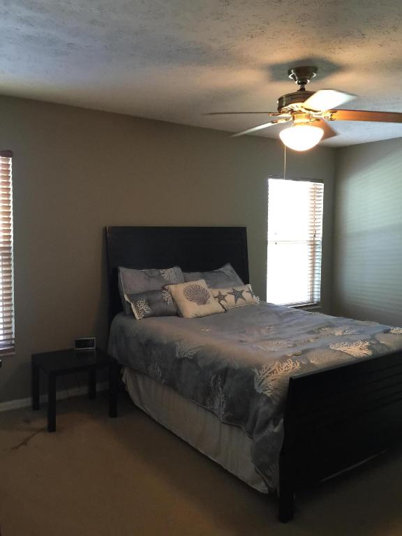 PORT ST LUCIE SECTION 48 1ST REPLAT - Residential