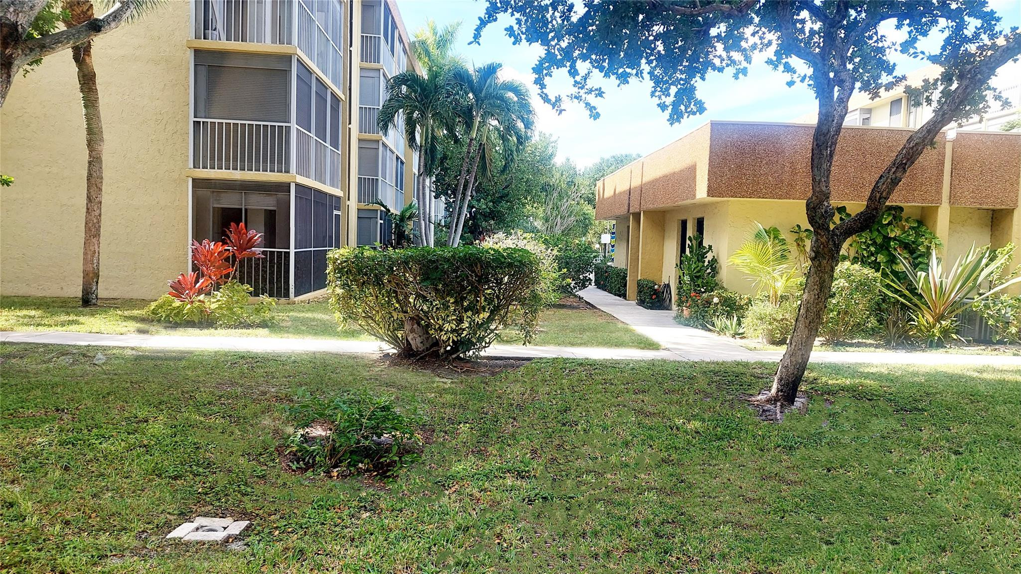 BELLA MAR B CONDO - Residential