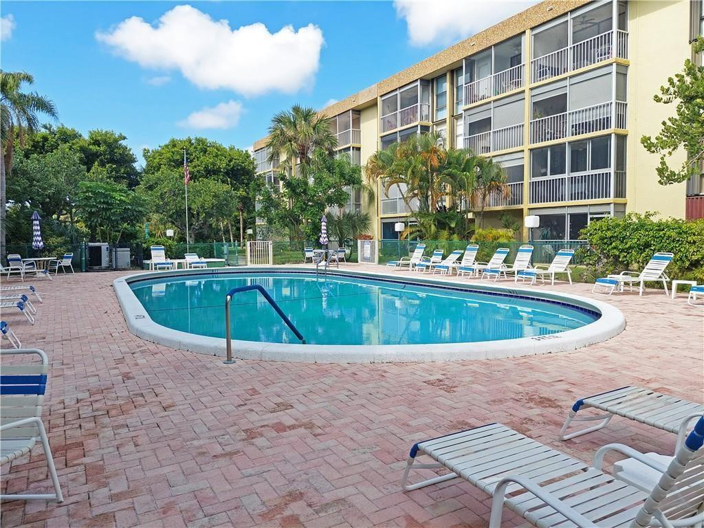 BELLA MAR B CONDO - Residential