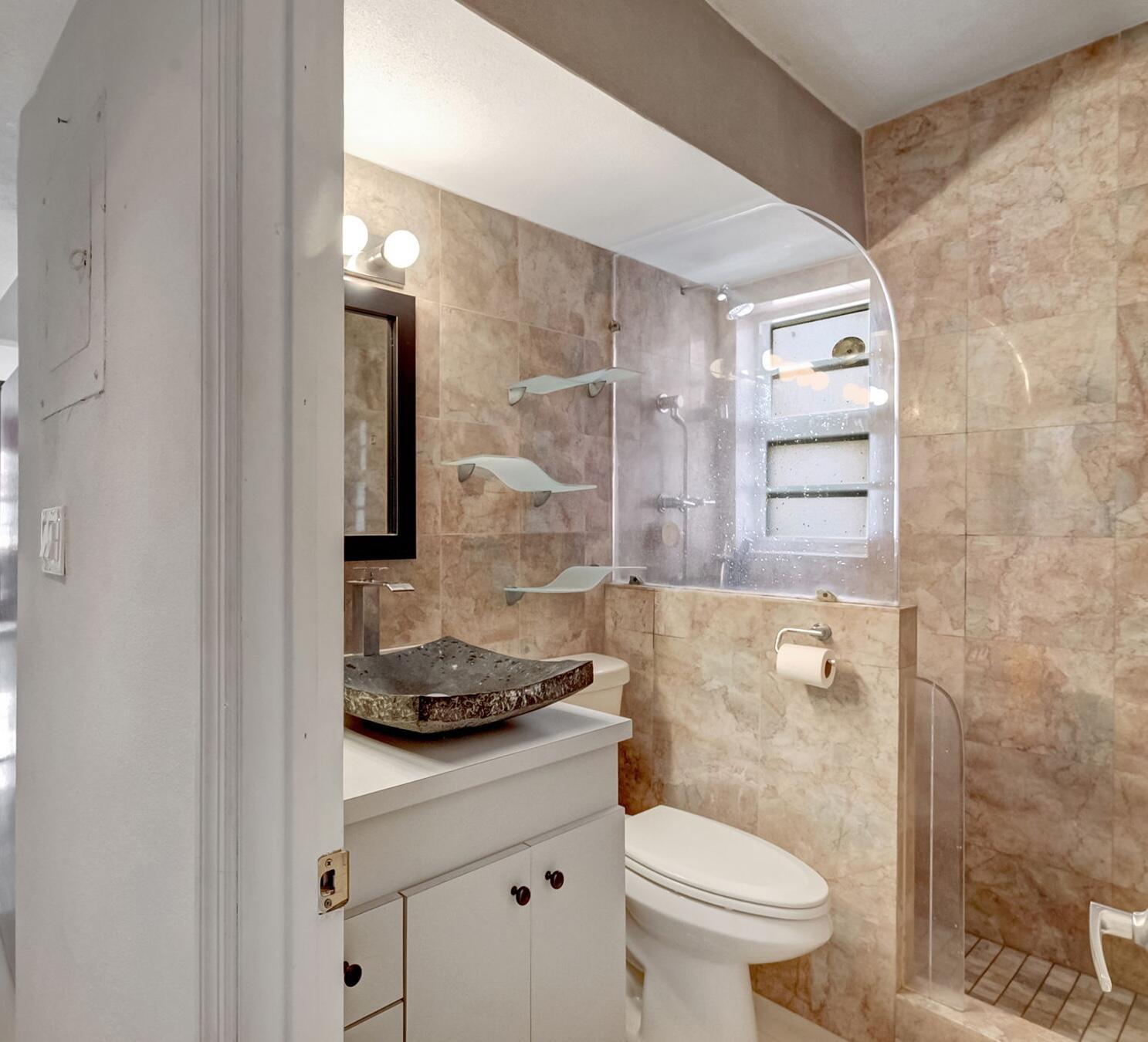 900 EUCLID AVE INC CONDO - Residential