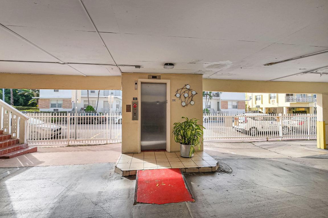 900 EUCLID AVE INC CONDO - Residential