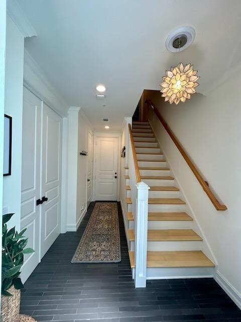 329 W Mallory Circle